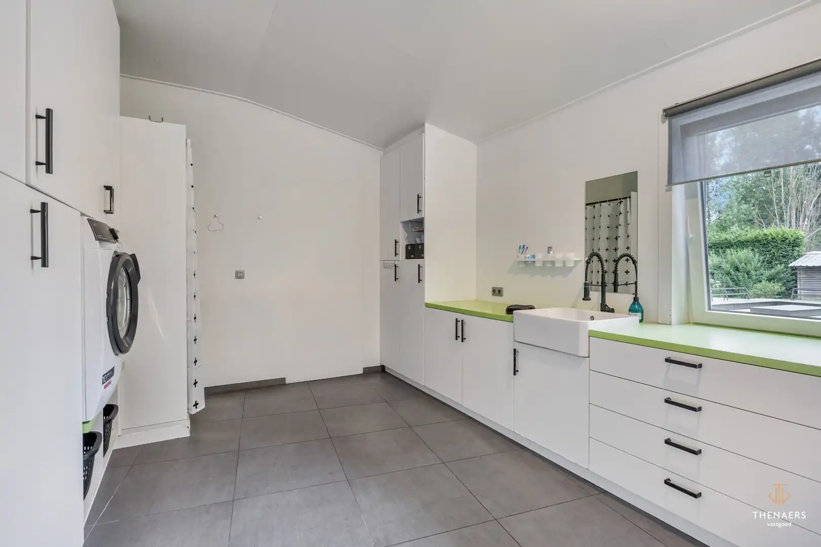 Karaktervolle hoevewoning met 279 m² woonoppervlakte en prachtige tuin op 18a45ca in Heks foto 19