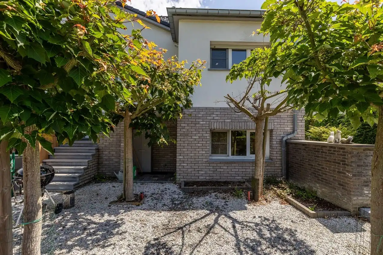Grote tuin, zee aan ruimte en tot 5 slaapkamers foto 41