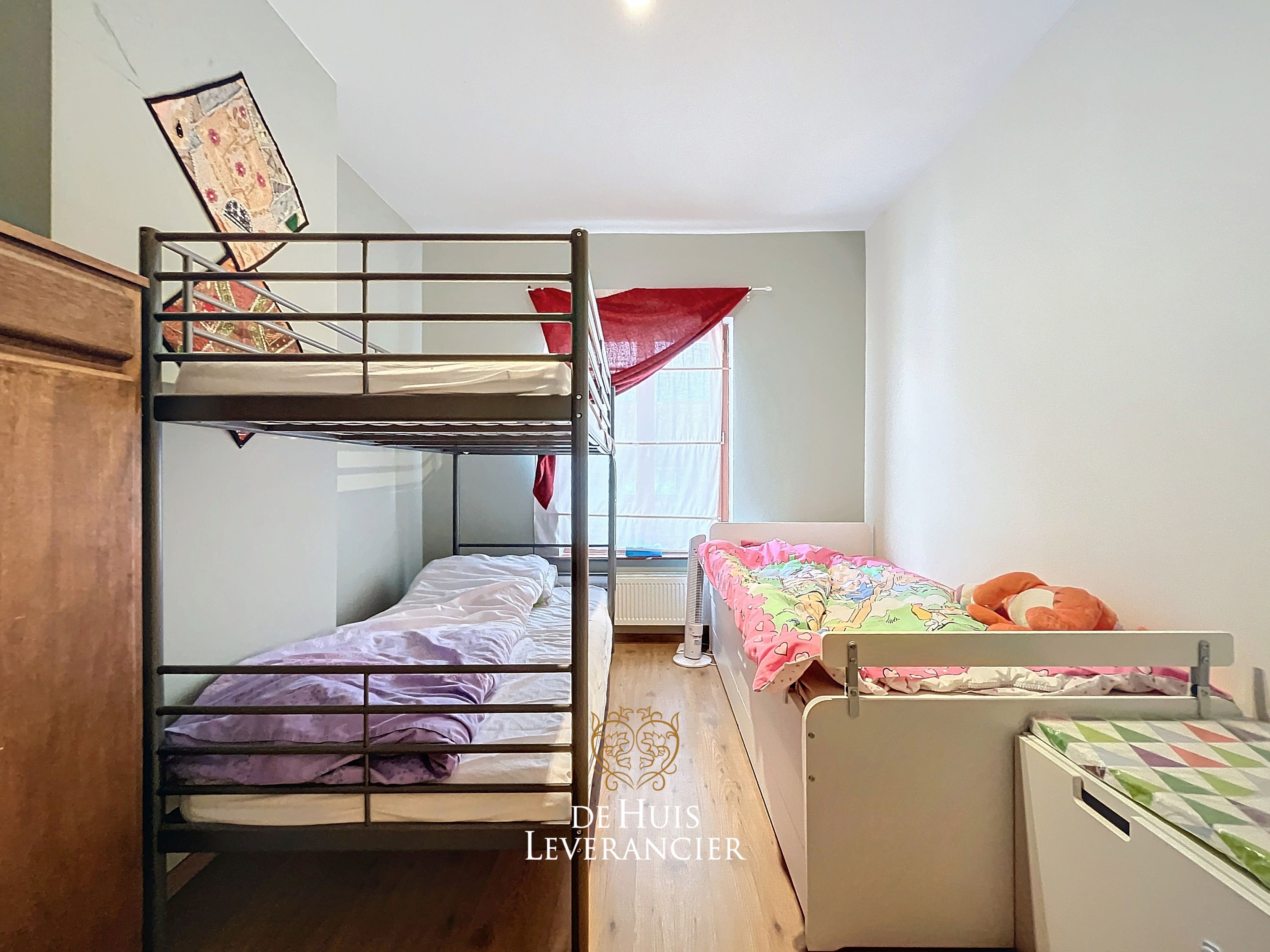 RUIME woning te koop (8 slpks, 2 badk) die ook perfect als tweewoonst kan dienen foto 35