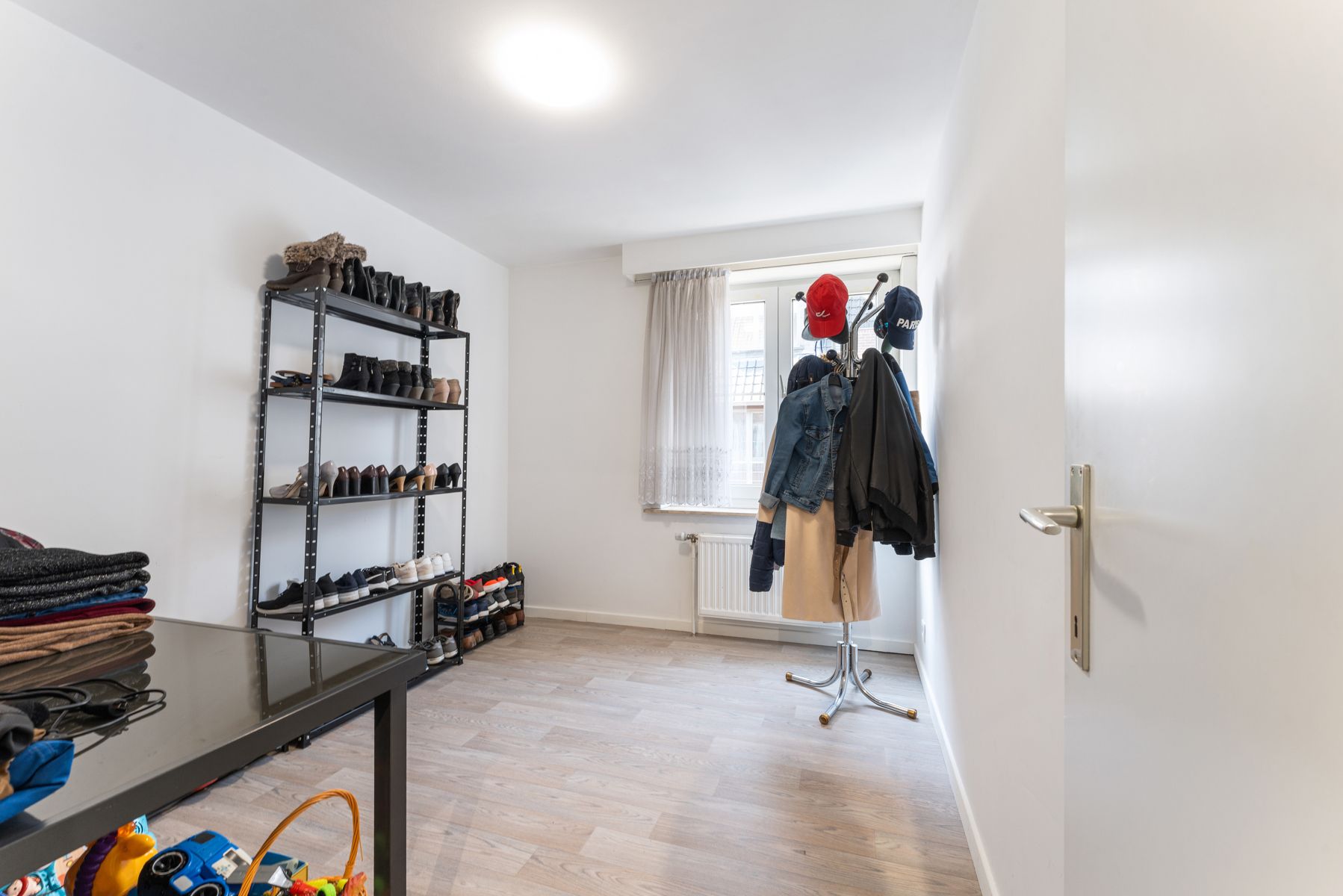 Ruim drieslaapkamerappartement in volle centrum foto 12