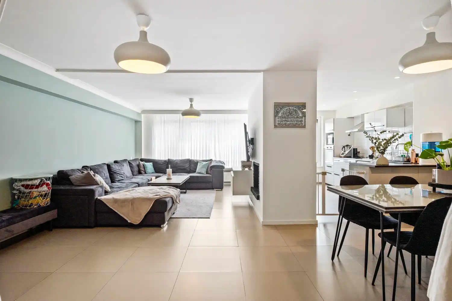 Gerenoveerd appartement met 2 slaapkamers te Deurne! foto 2