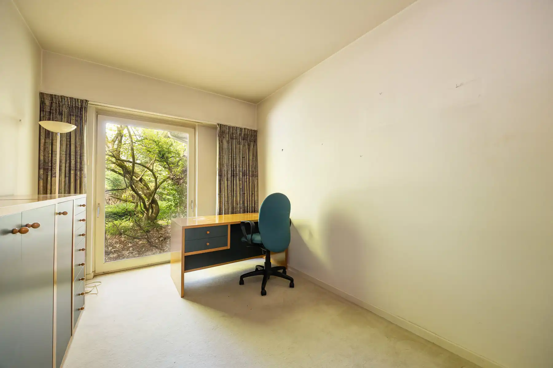 Ruime te renoveren  gelijkvloerse villa met vrij uitzicht foto 11
