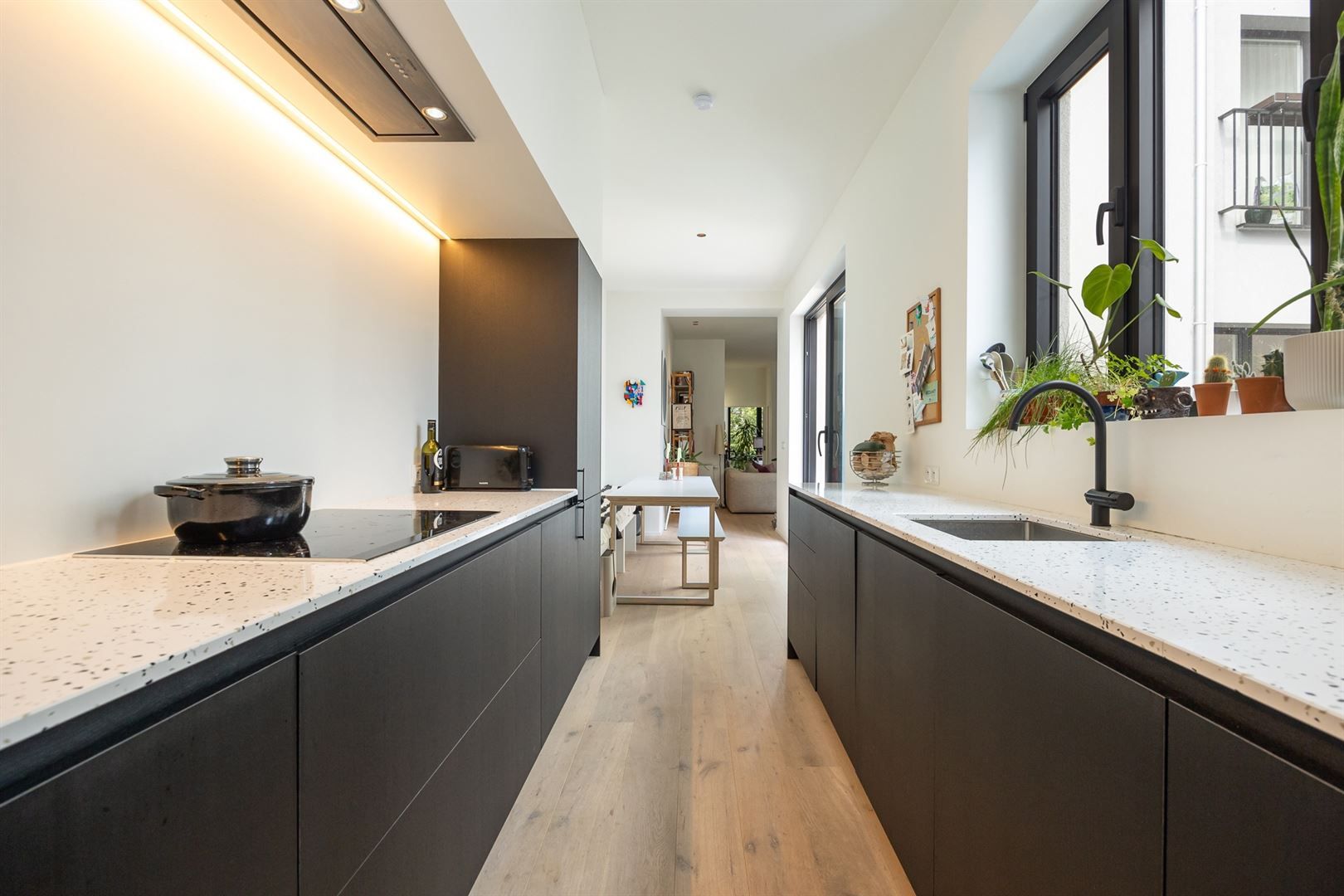 Ruim 2 slaapkamerappartement in het historisch centrum foto 6