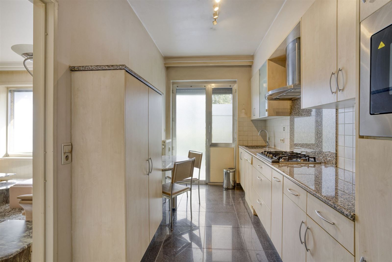 Gelijkvloers appartement met 1 slaapkamer + terras/tuin te Drogenbos foto 7