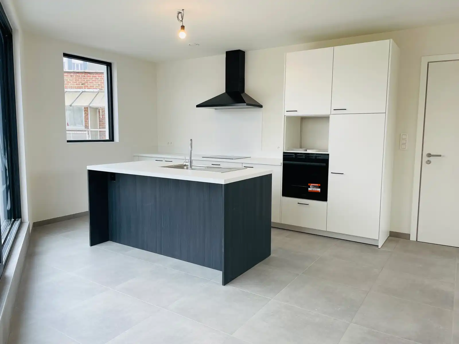 Te huur: Penthouse met ruim terras in hartje Aalst!  foto 4