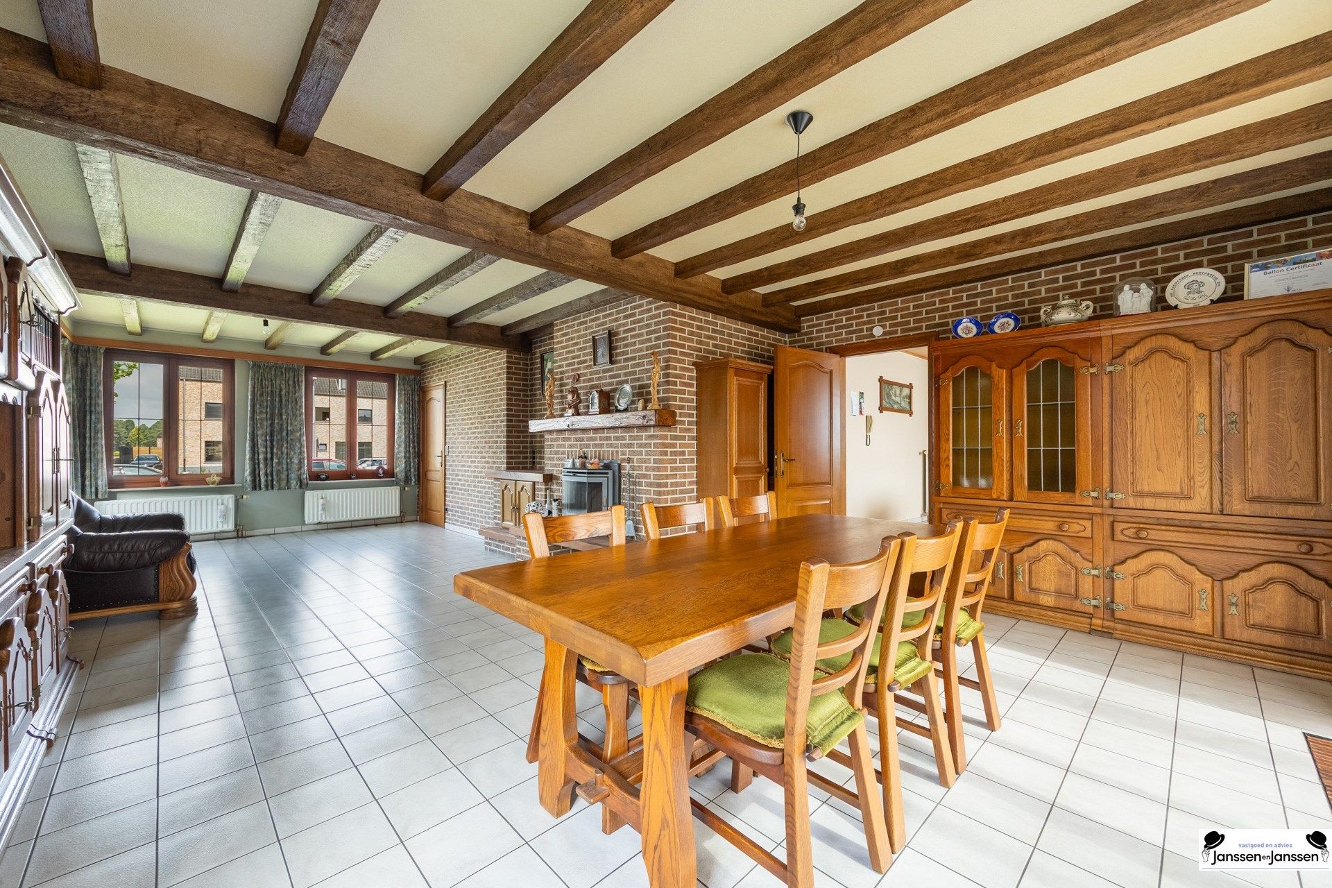 Ruime gezinswoning met 3à4 slaapkamers, kelder op een centrale locatie! foto 7