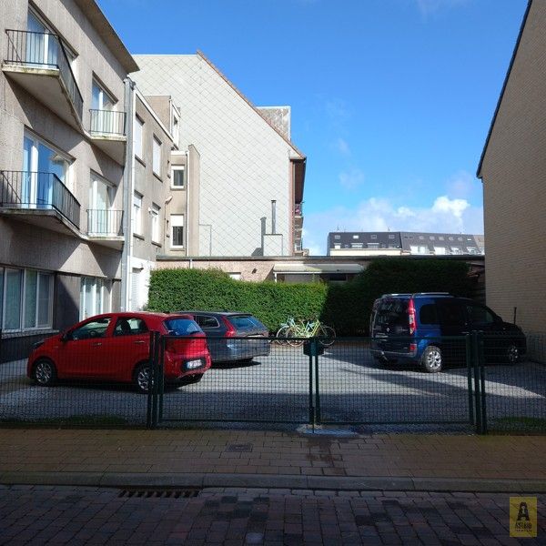 Gezellig appartement met afgeslote privéparking op centrale ligging vlakbij zee! foto 15