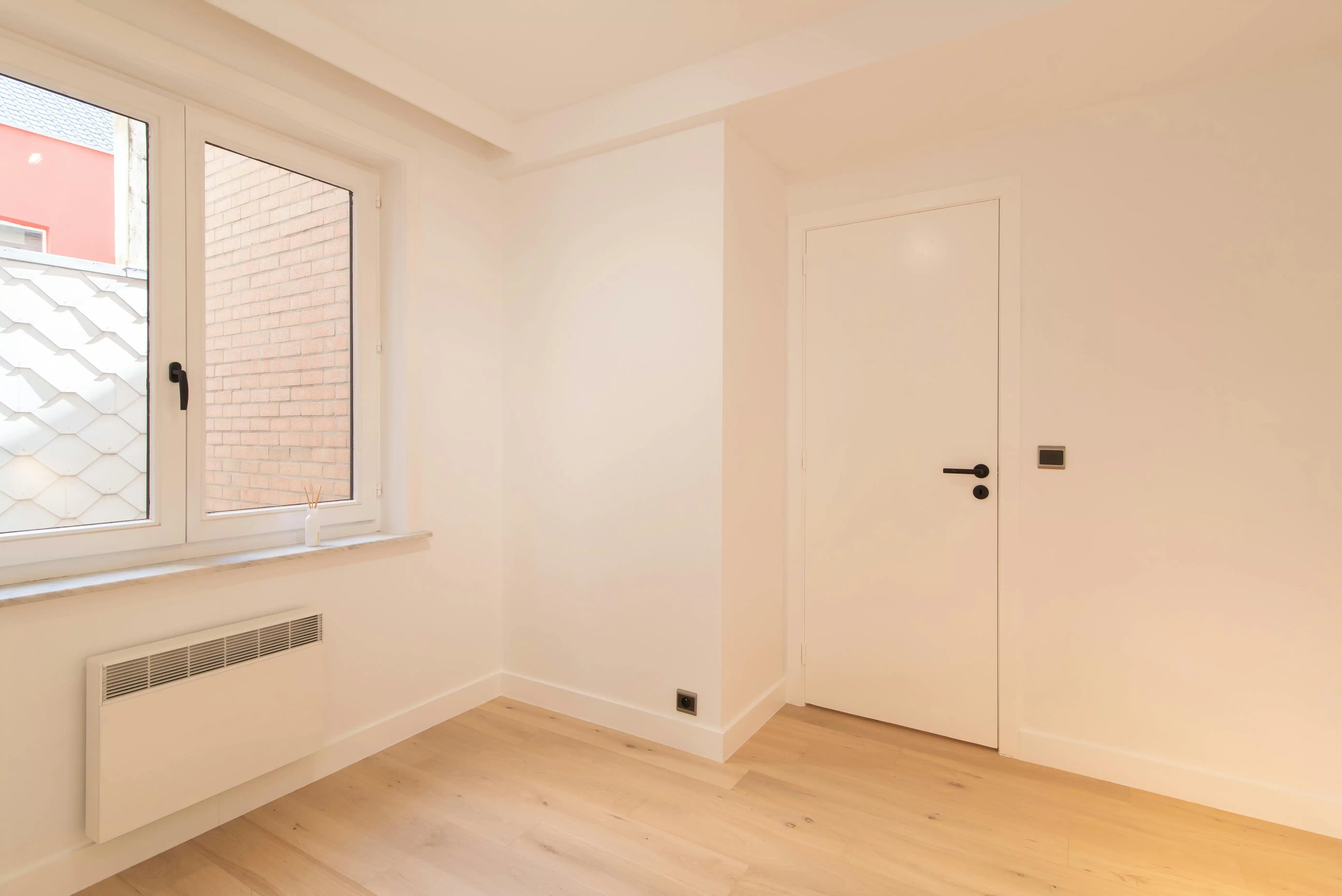 Prachtig gerenoveerd 2-slaapkamerappartement te Oostende foto 15