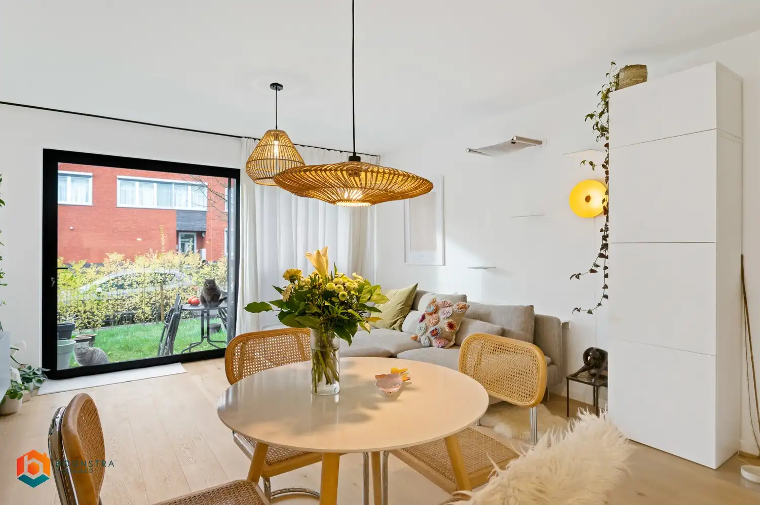 Gelijkvloers app. met 2 slpkrs en tuin te Edegem foto 2