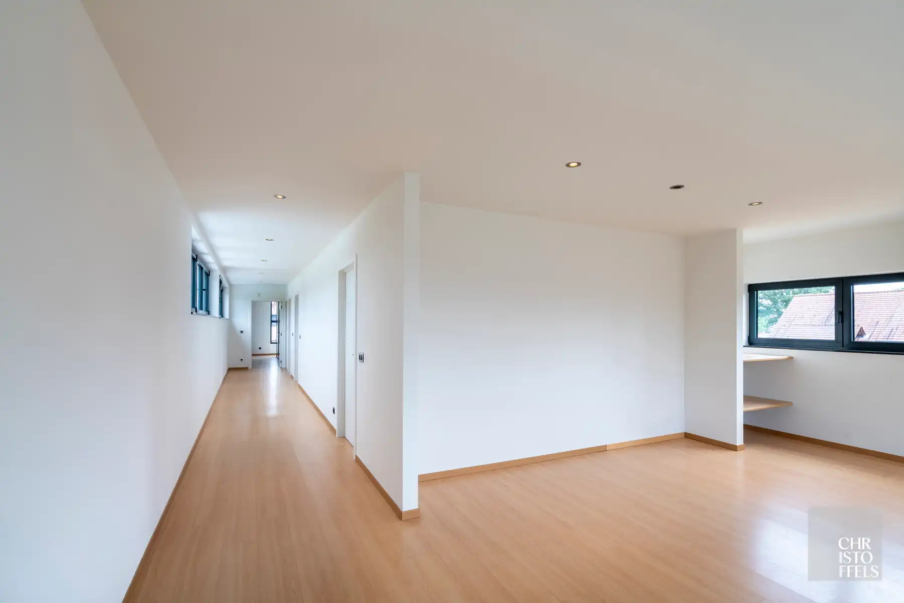 Tijdloze villa (405 m²) met zwembad, magazijn en weiland op 4.858 m²! foto 17