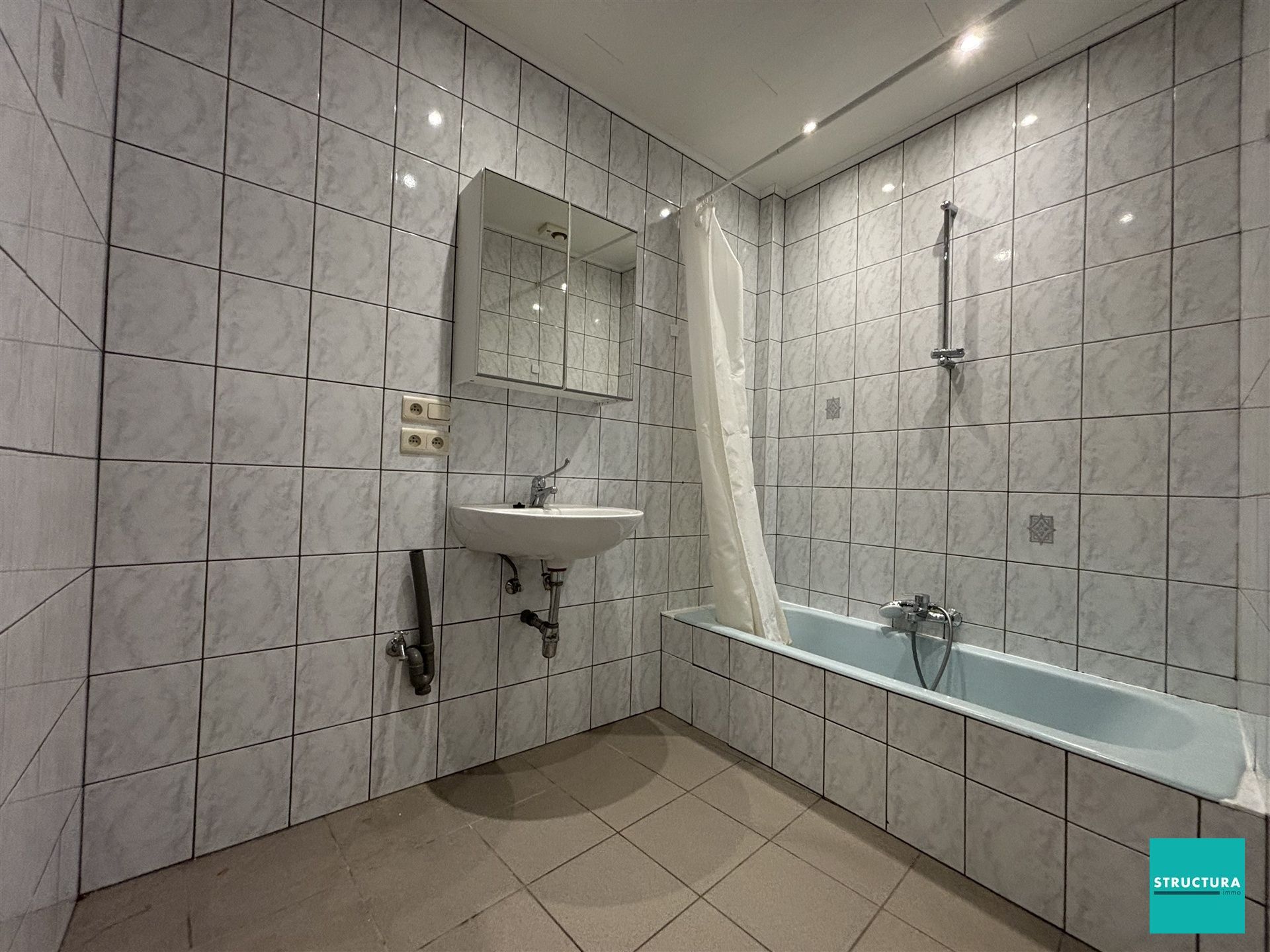 Gelijkvloers appartement met 2 slaapkamers en 2 terrassen foto 9