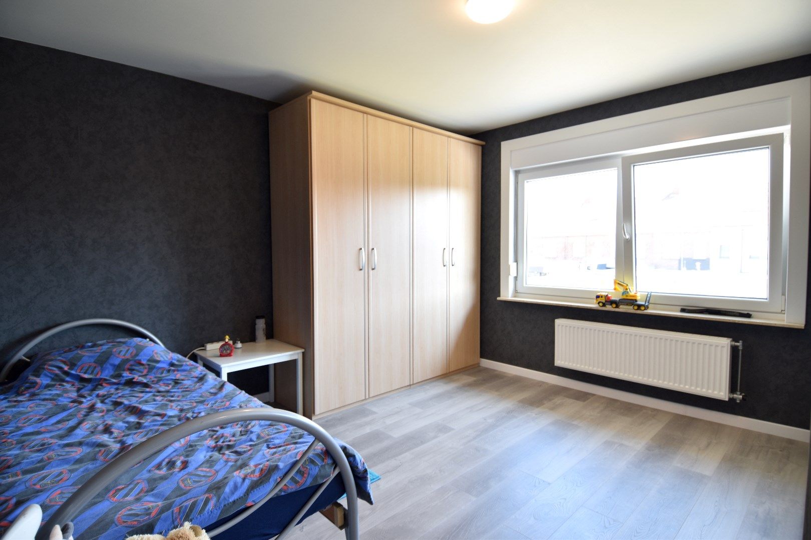 Instapklare HOB met 4 slaapkamers, 2 garages en een mooi stukje te tuin te koop in Lauwe foto 10