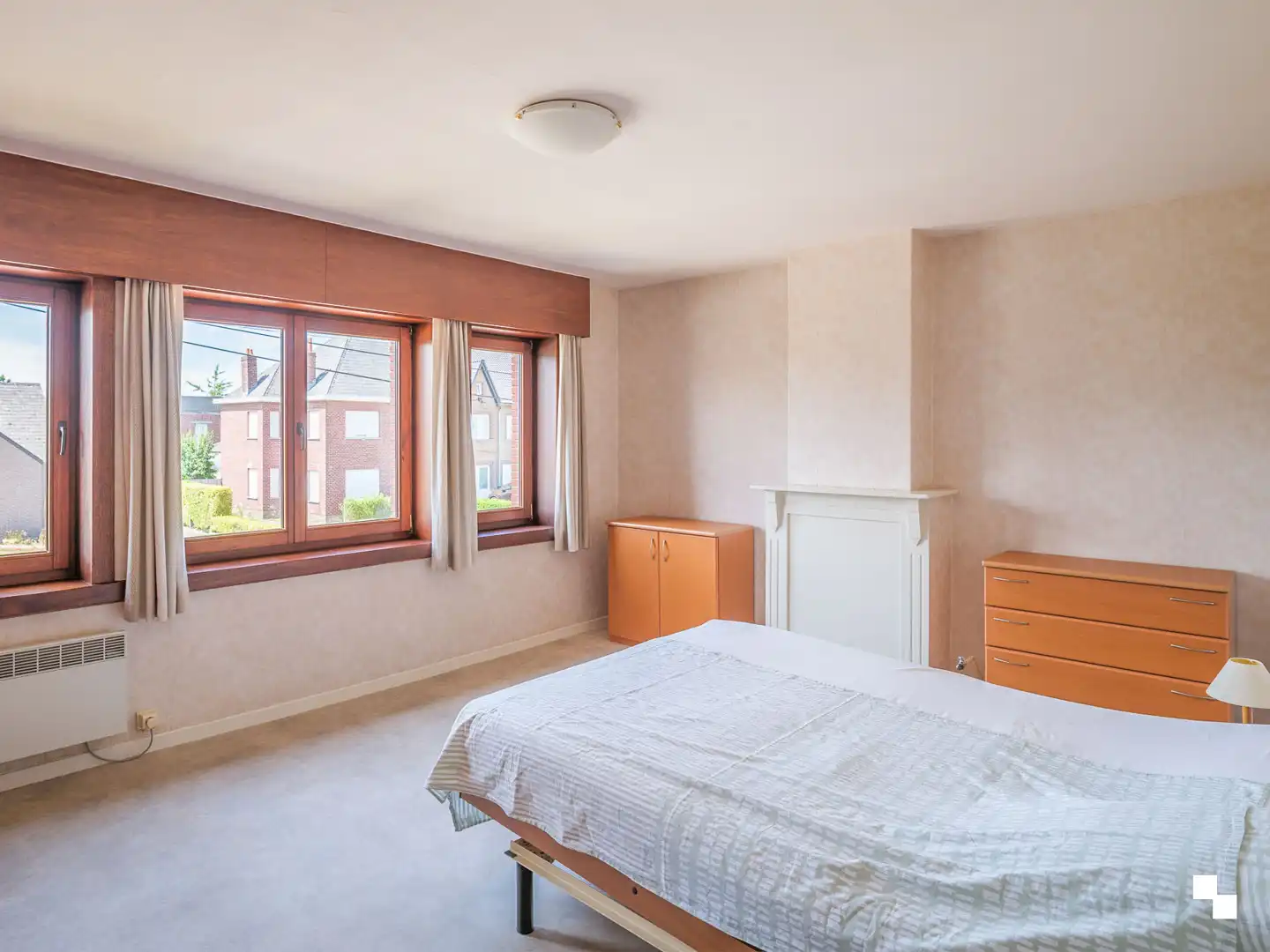 Op te frissen woning met gezellige tuin in het hart van Merelbeke foto 11