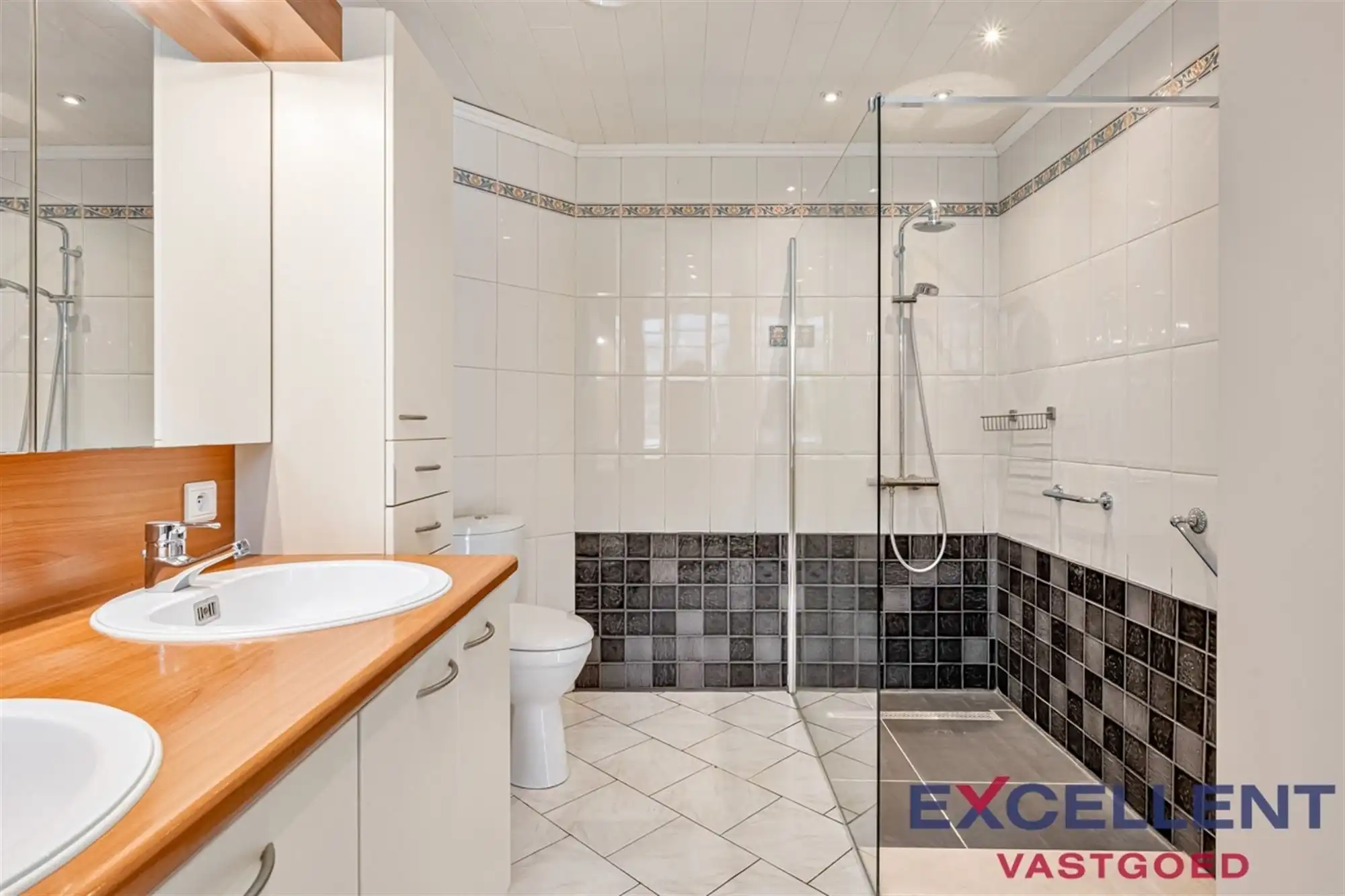 Woning in landelijke hoevestijl te Landskouter foto 4