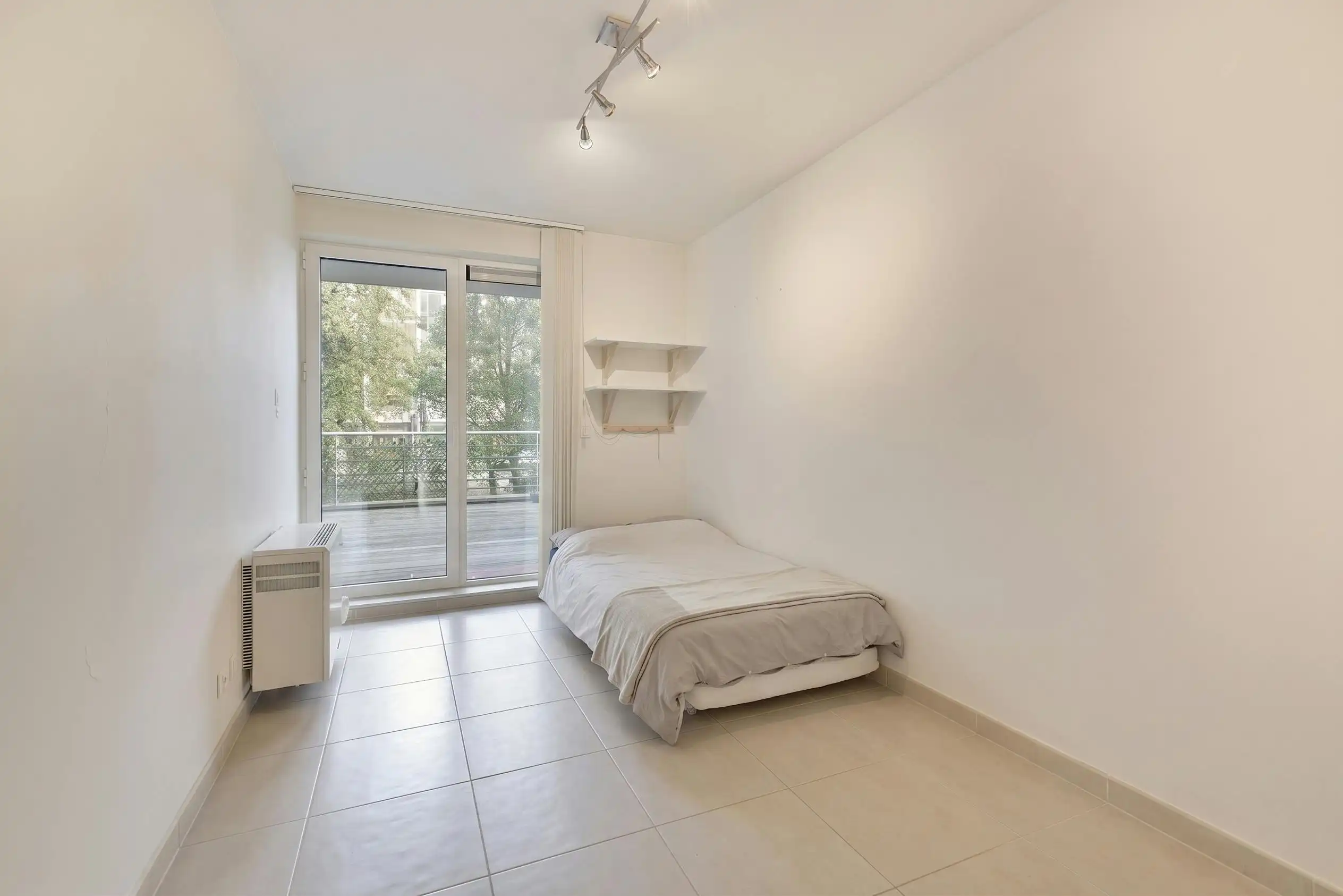 Ruim appartement te koop nabij Sint-Pietersstation te Gent foto 9