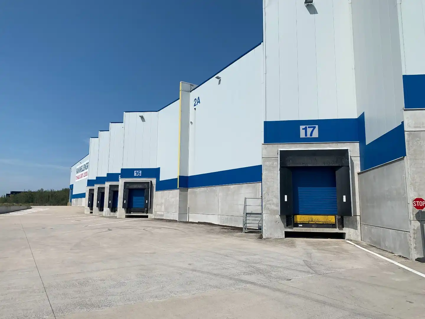Logistiek magazijn met kantoor in Antwerp Express Port in Grobbendonk foto 7
