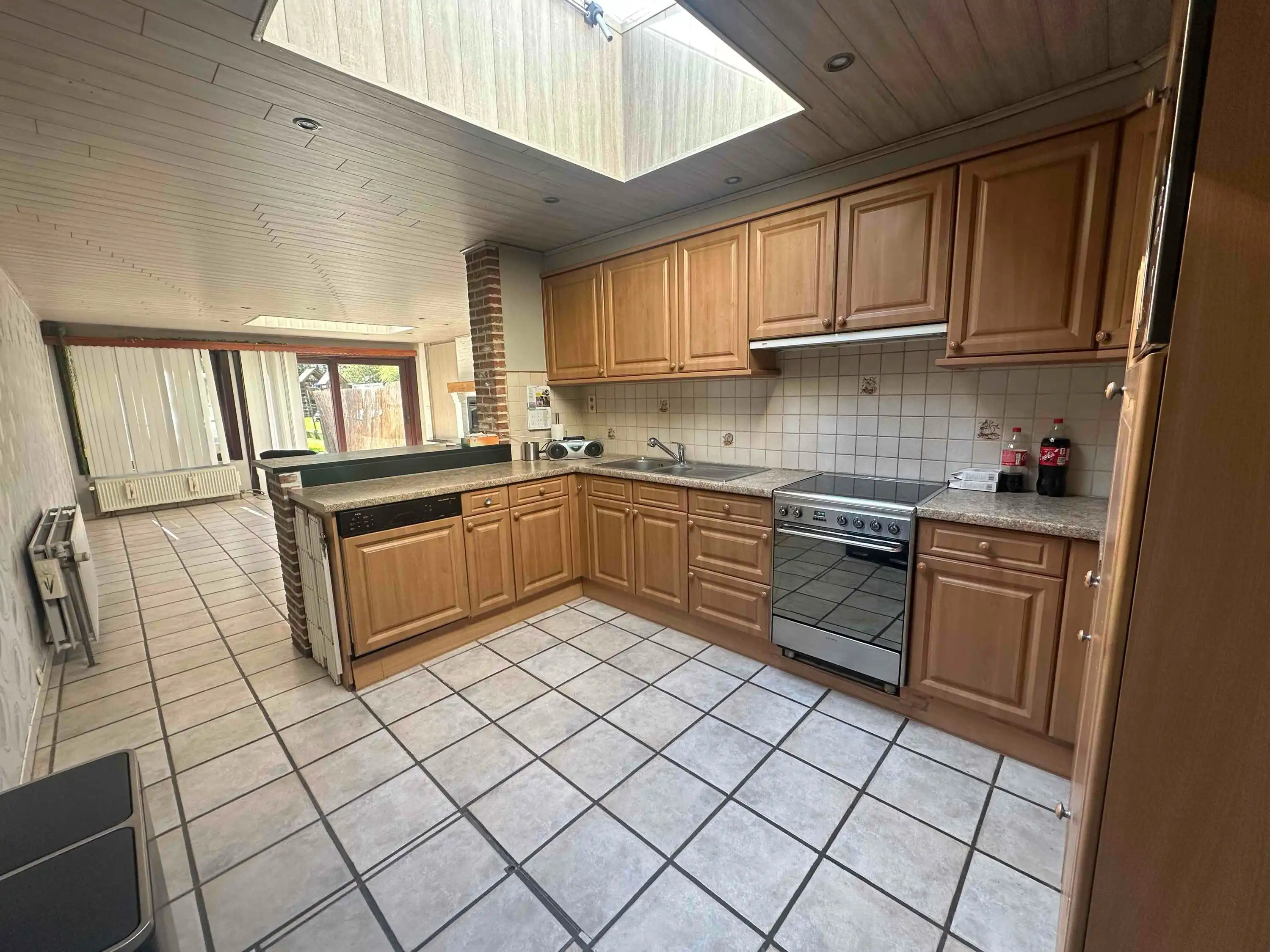 Rustig gelegen woning met 3 slaapkamers, garage en tuin foto 8