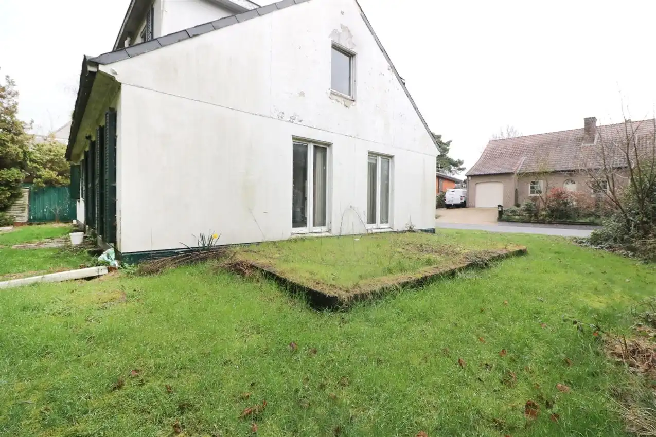 karaktervol, geliefde ligging, 6 slpk, te renoveren foto 39