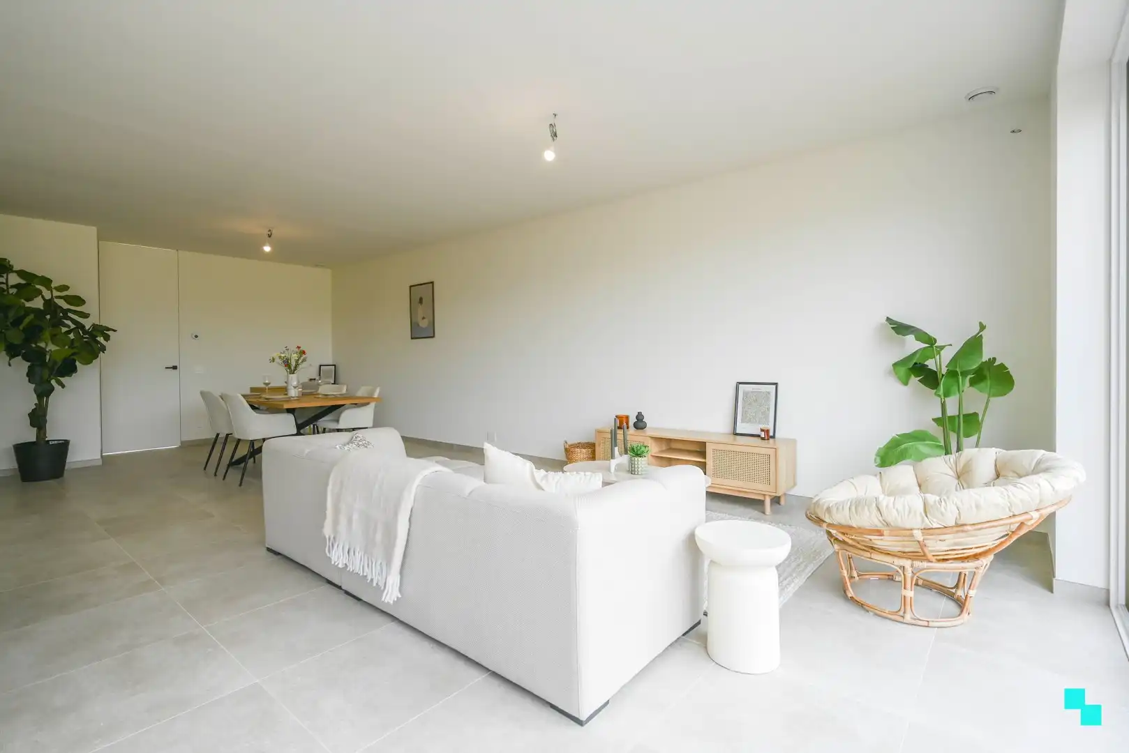 Hoogwaardig afgewerkte halfopen nieuwbouwwoning foto 9