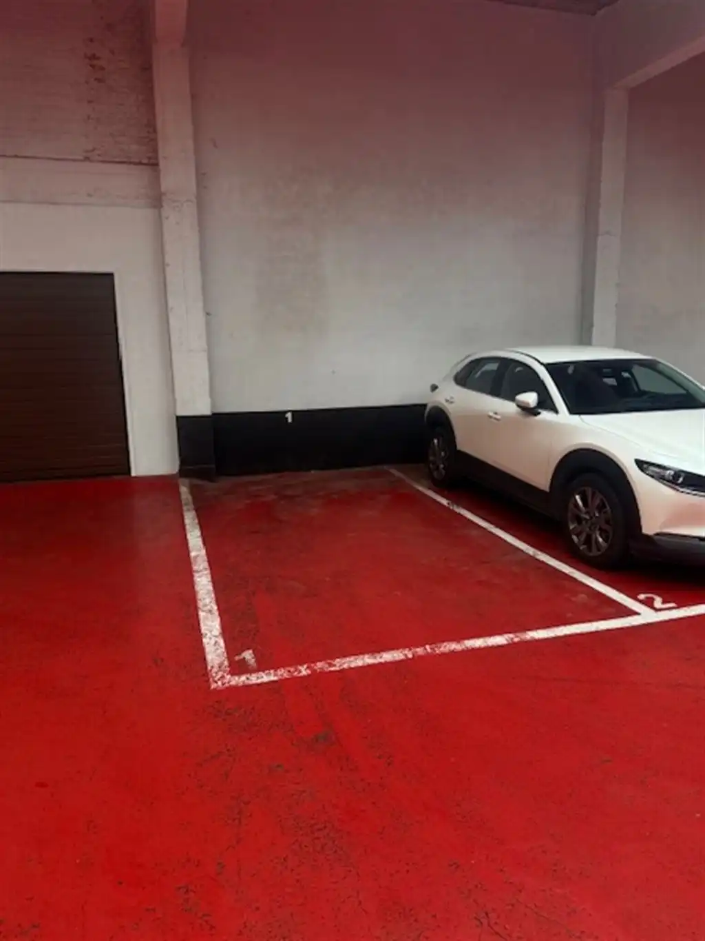 Brede autostaanplaats op centrale locatie foto 4