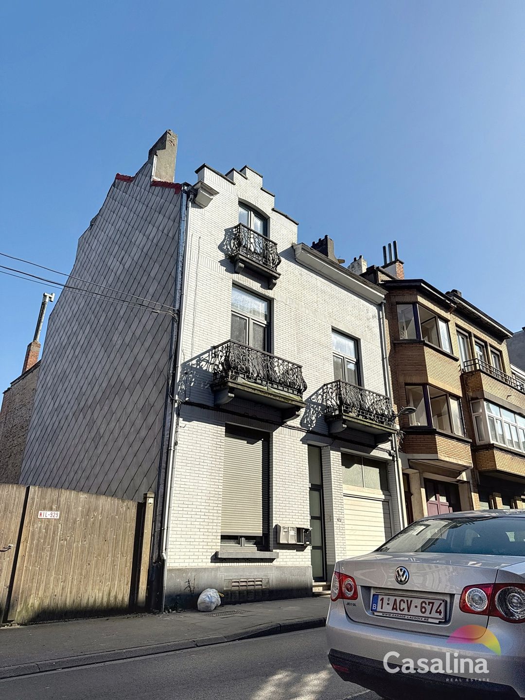 Duplexwoning op de 1e verdiep. links + volledige 2e verdiep. foto {{pictureIndex}}