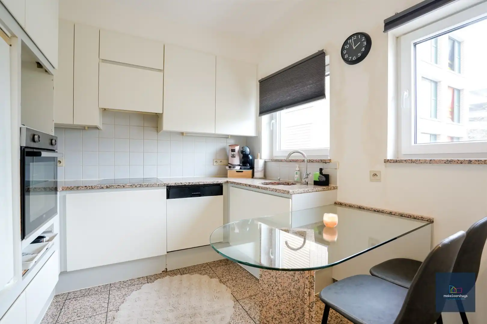 Goed gelegen en ruim instapklaar 2-slp. app.  foto 11