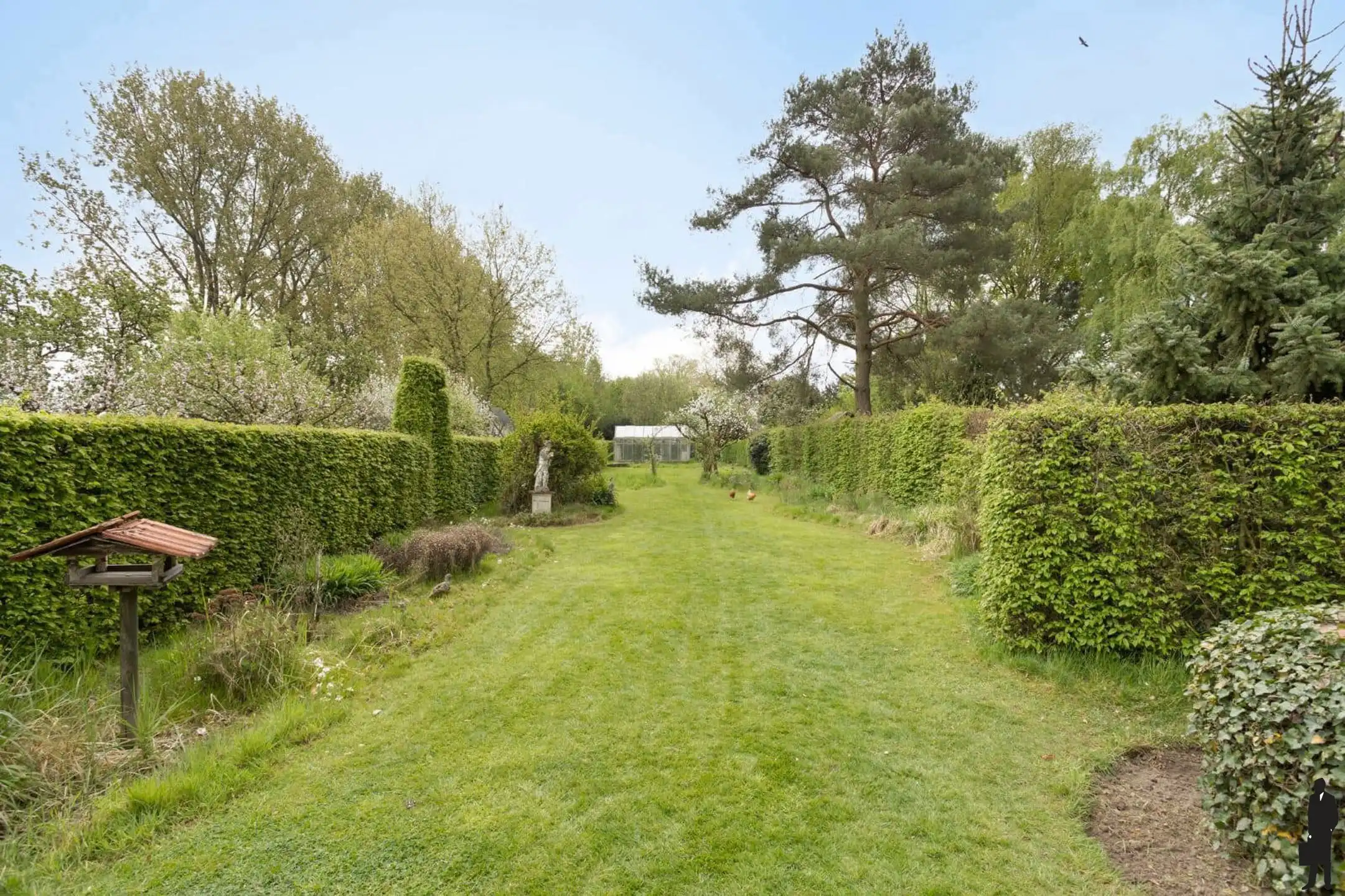 HOB op fantastische tuin in doodlopende straat (ca. 2343 m²) foto 2