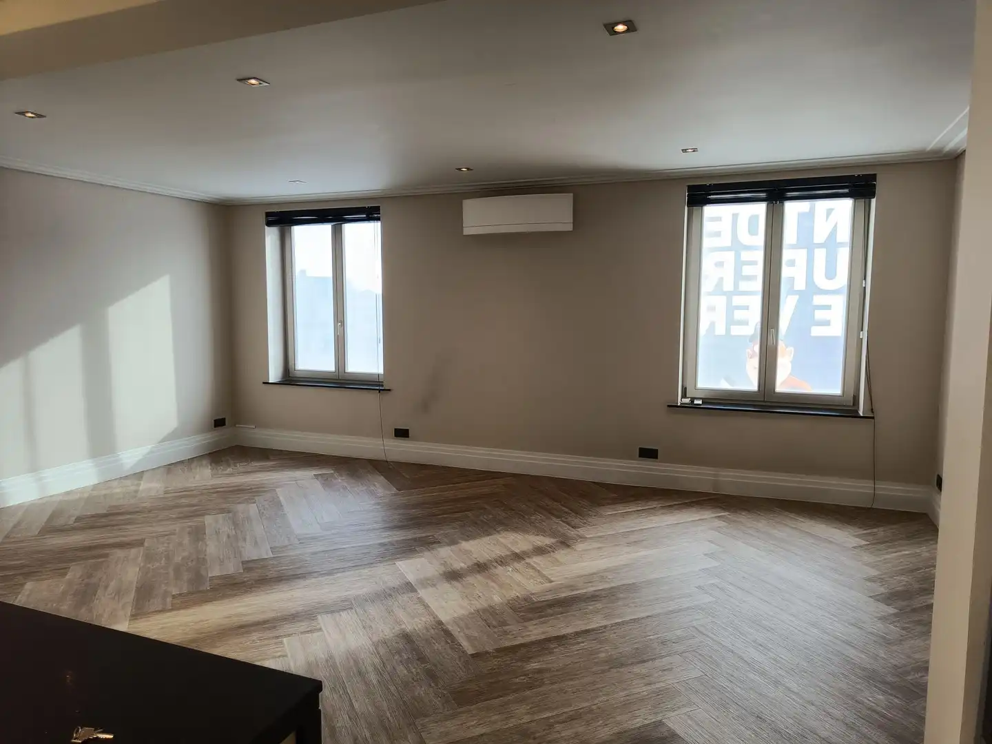 Gerenoveerd appartement met 4 slaapkamers foto 2
