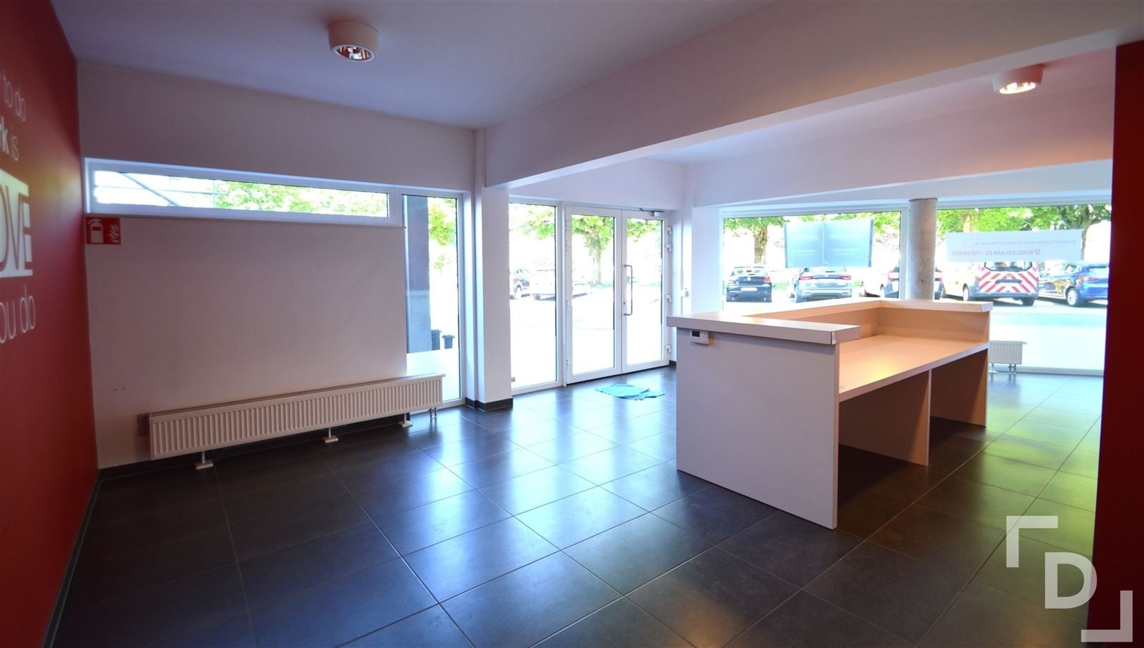 Ingericht kantoor met ontvangstruimte foto 13