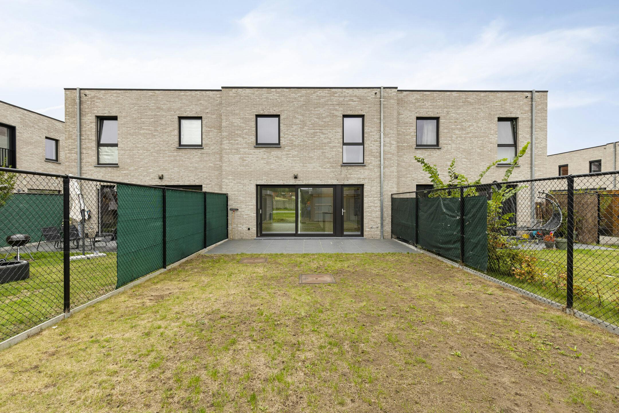 Instapklare woning met carport te koop in centrum Eeklo foto 16