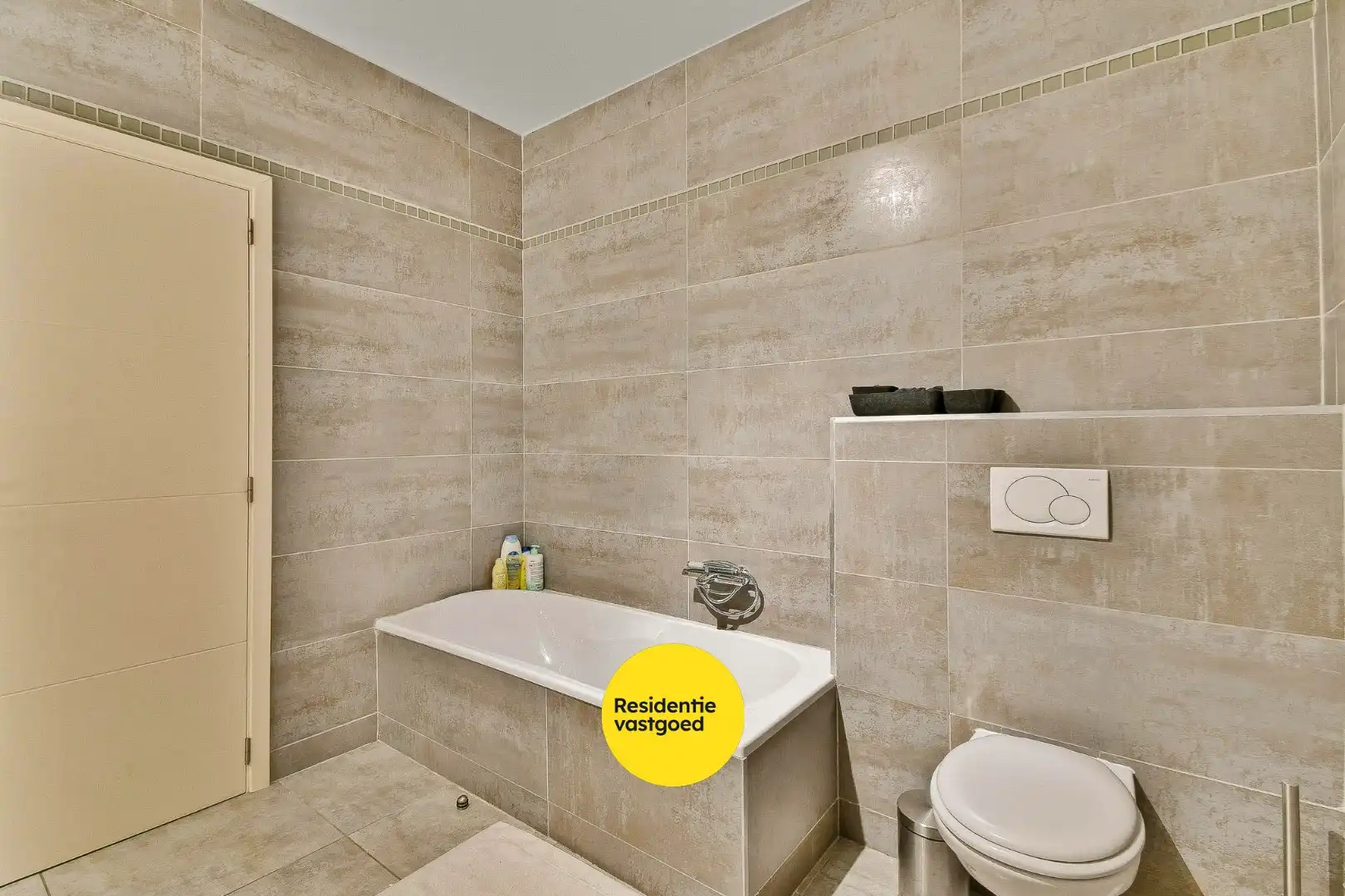 Instapklare en alleenstaande bungalowwoning foto 21