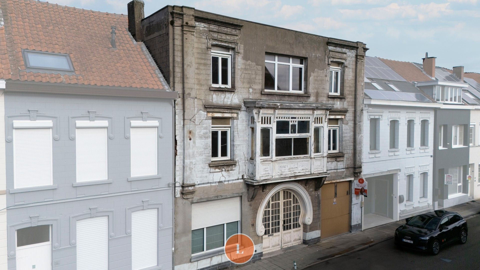 Uniek pand met geschiedenis in hartje Menen, voormalige Cinemazaal Theatre des Familles foto {{pictureIndex}}