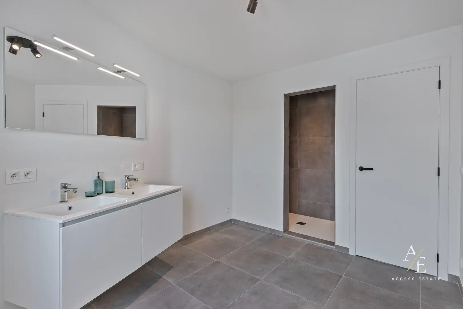 Kwalitatieve en energiezuinige halfopen nieuwbouwwoning met garage (167m²) foto 13