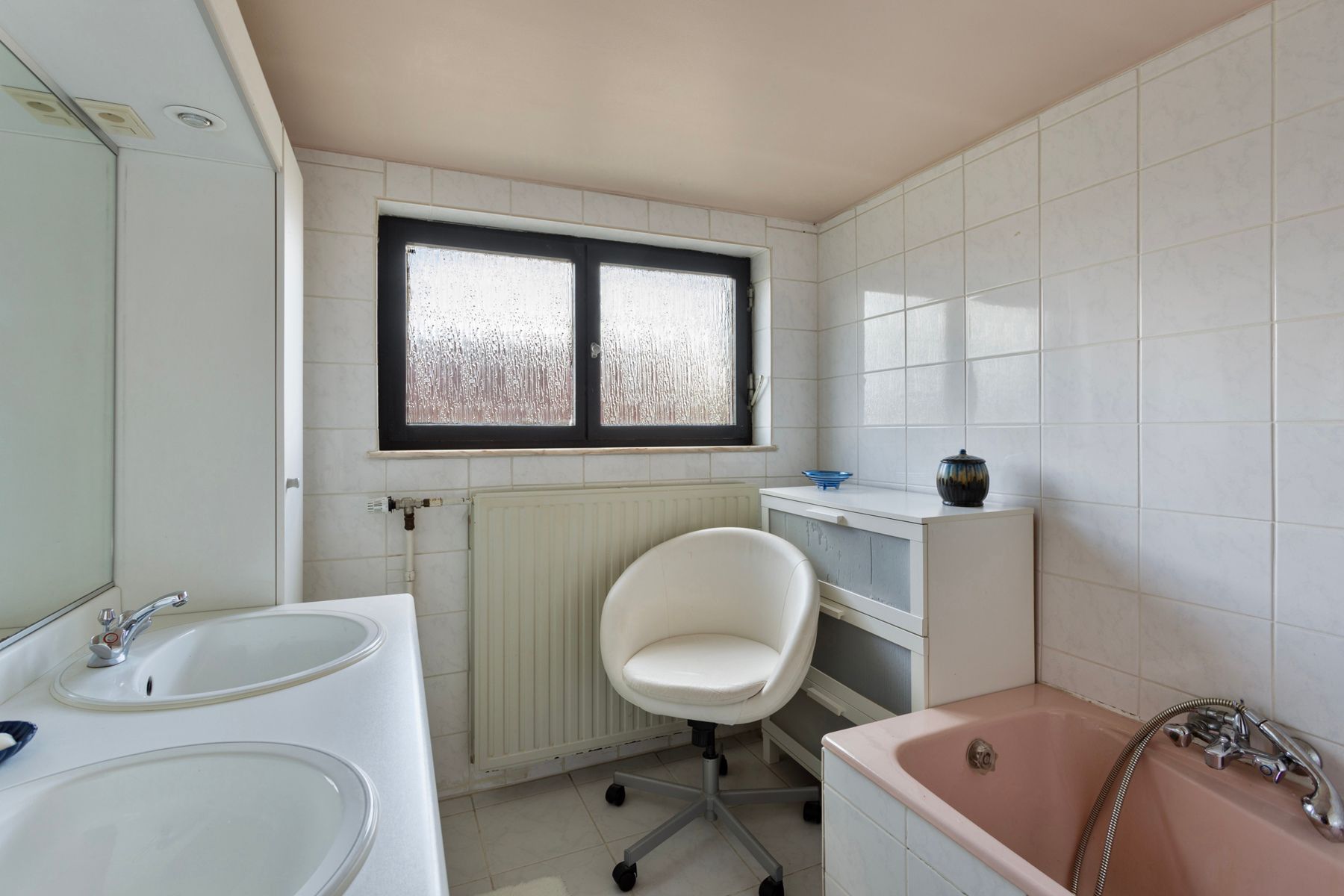 Residentieel gelegen villa met 4 slpks  foto 14