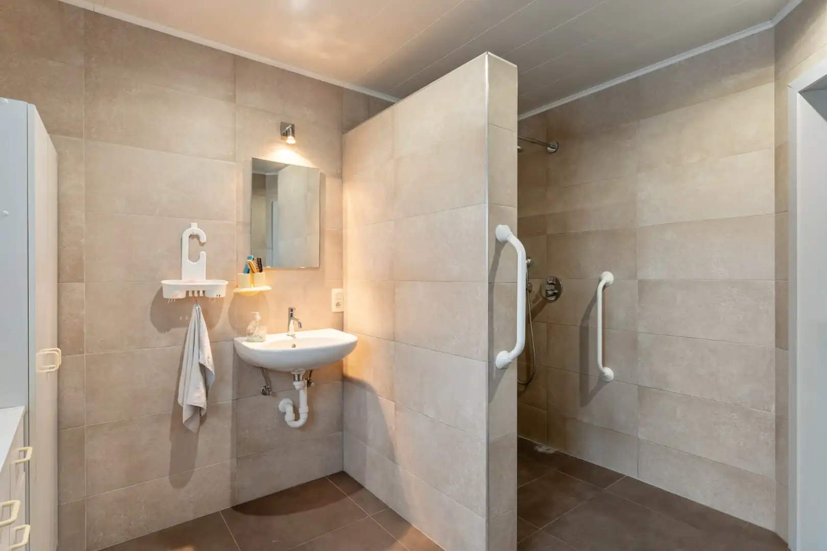 Halfvrijstaande gezinswoning op een perceel van 4a67ca op een rustige locatie te Dilsen-Stokkem. foto 13