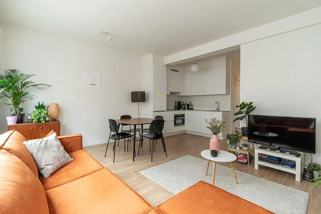 Gerenoveerd appartement met gezellig terras  foto 2