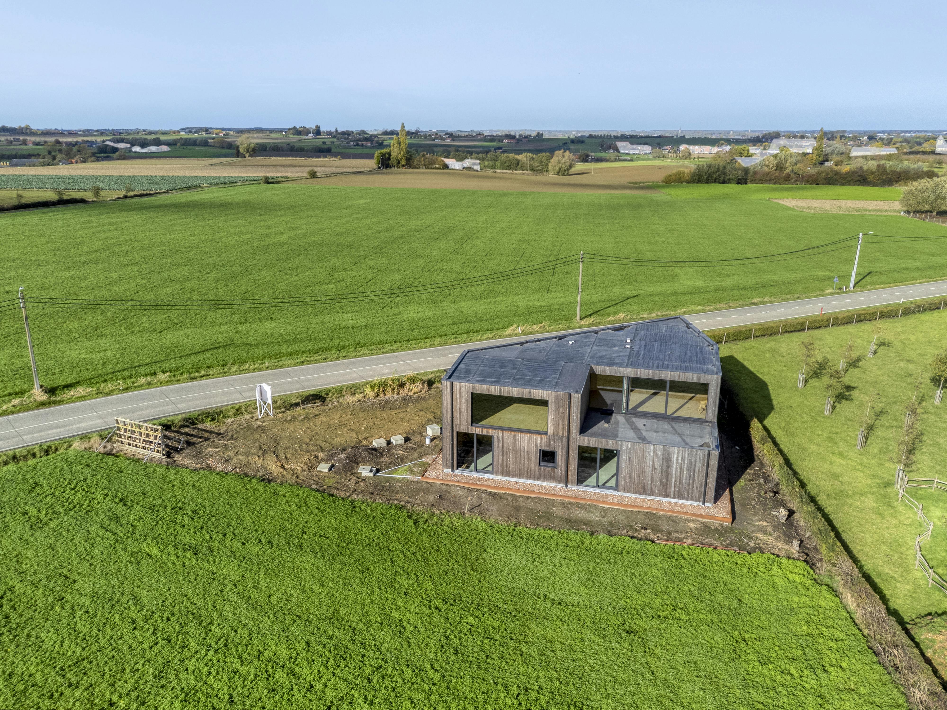 Moderne houtskeletwoning met panoramisch uitzicht foto 4