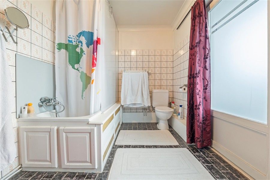 RUIME GEZINSWONING BOORDEVOL POTENTIEEL IN NIEUWERKERKEN foto 18