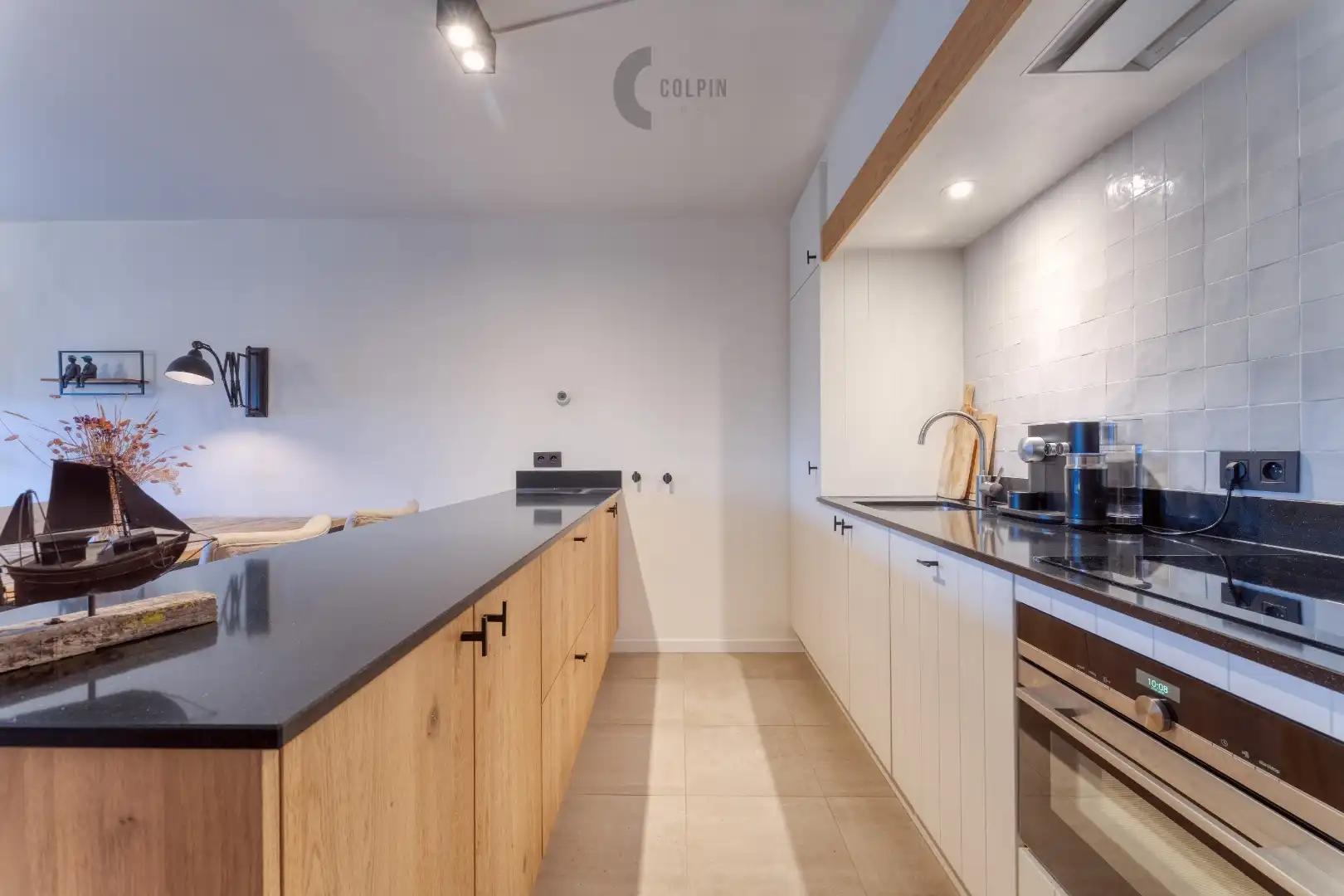 Instapklaar appartement met zonnig terras vlakbij de Zeedijk te Knokke-Heist! foto 6