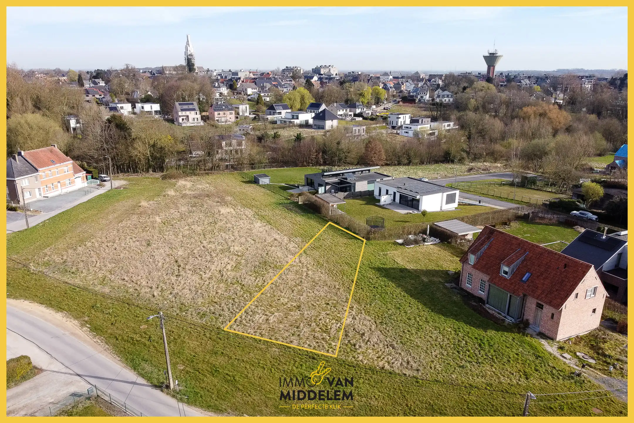 RUSTIG GELEGEN BOUWGROND OP +/- 3a98ca NABIJ CENTRUM ASSE foto {{pictureIndex}}