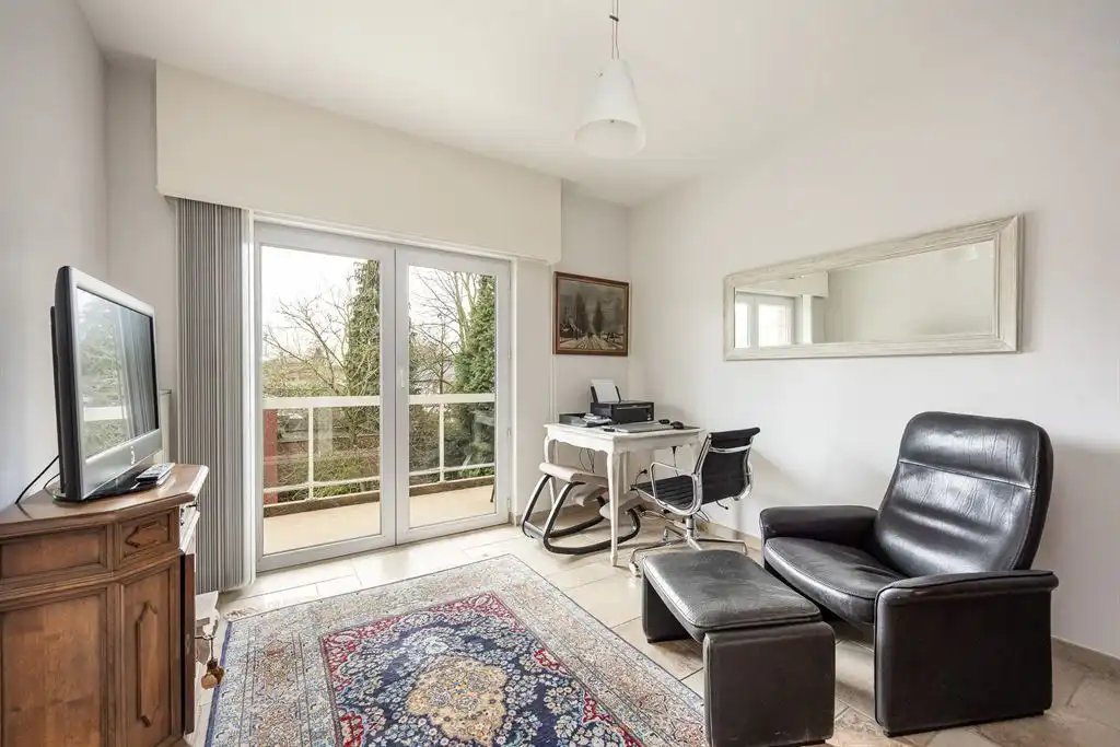 Groot hoekappartement met bijzonder veel lichtinval op de 2e verdieping foto 10