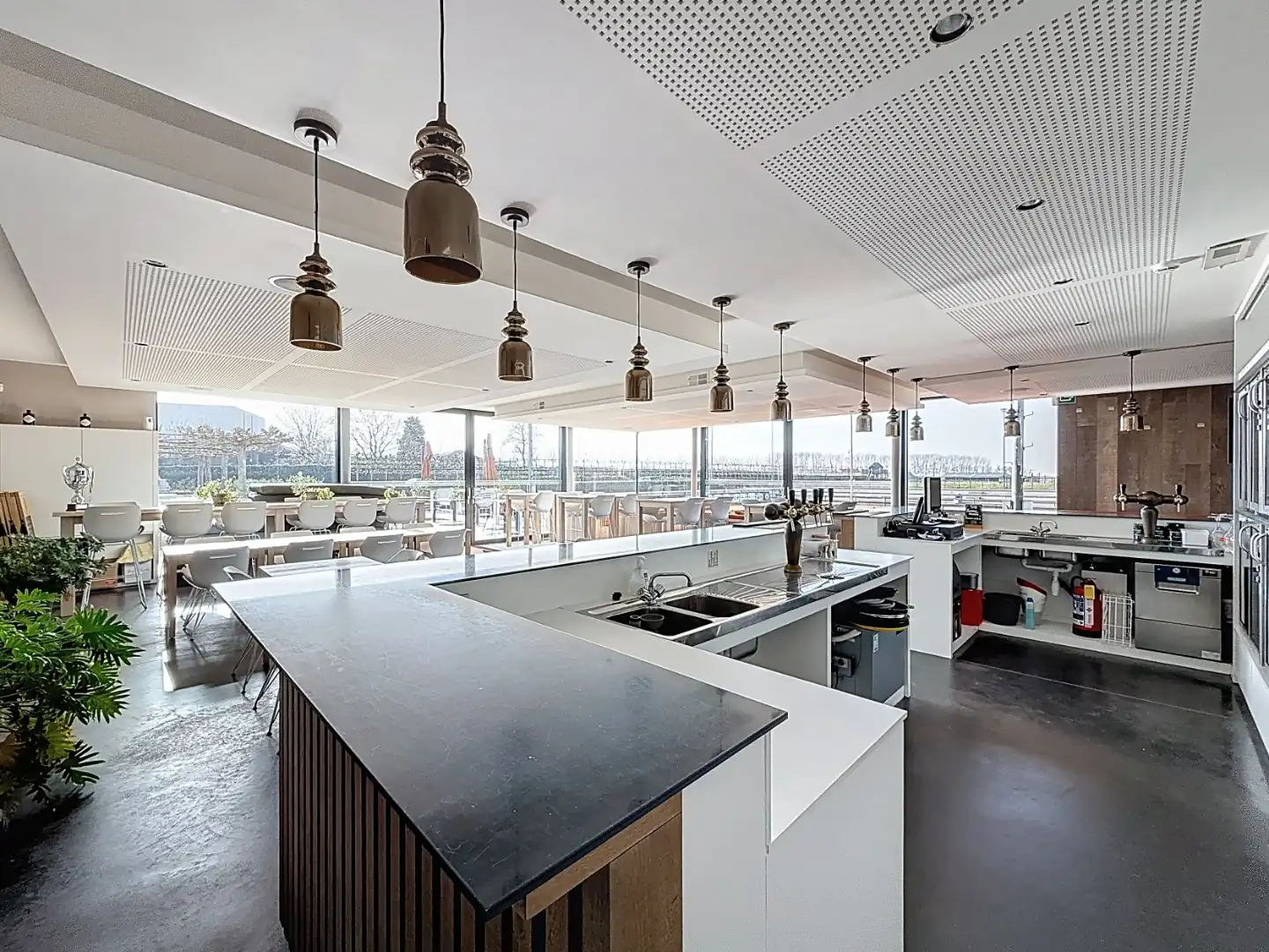 Tenniscomplex met horecagelegenheid te Torhout foto 9