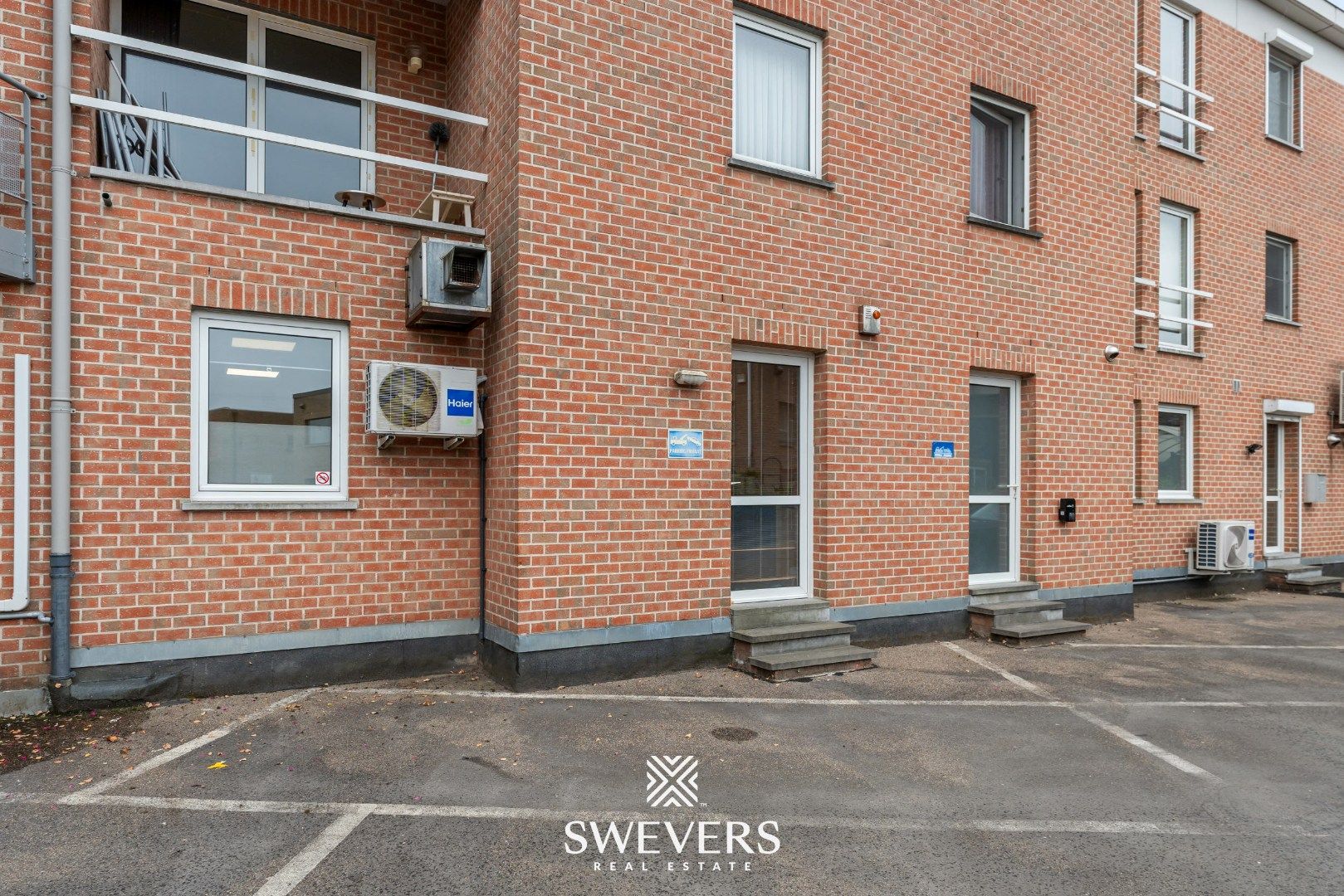 Handelspand met praktische indeling in hartje Tessenderlo foto 29