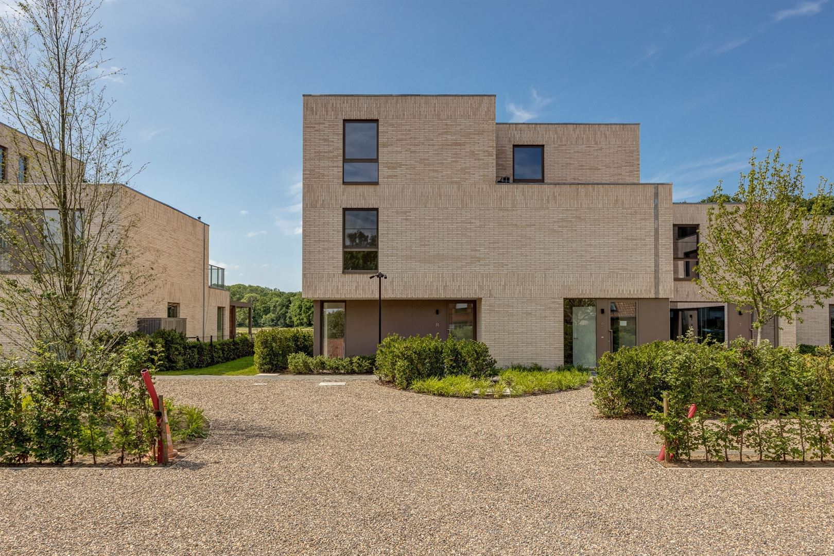 Wonen in het groen van 's-Gravenwezel stijlvol, duurzaam en rustgevend foto 4