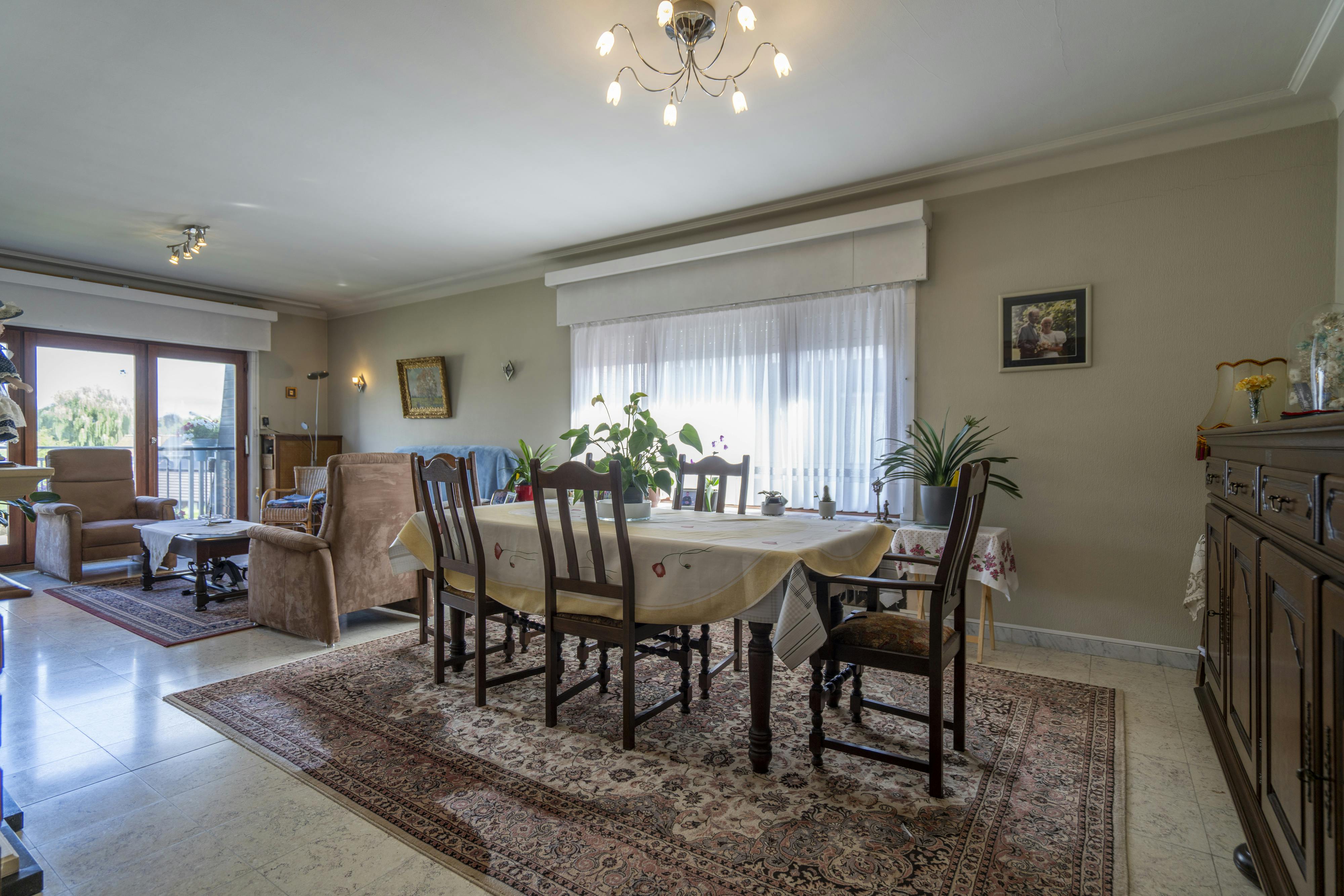  Ruim woonappartement (151 m²) te koop in Heule foto 5