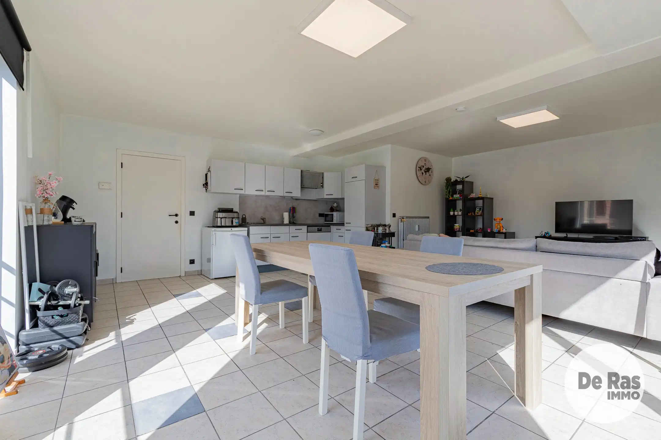 HAALTERT -  App met twee slaapkamers, terras en garage! foto 3