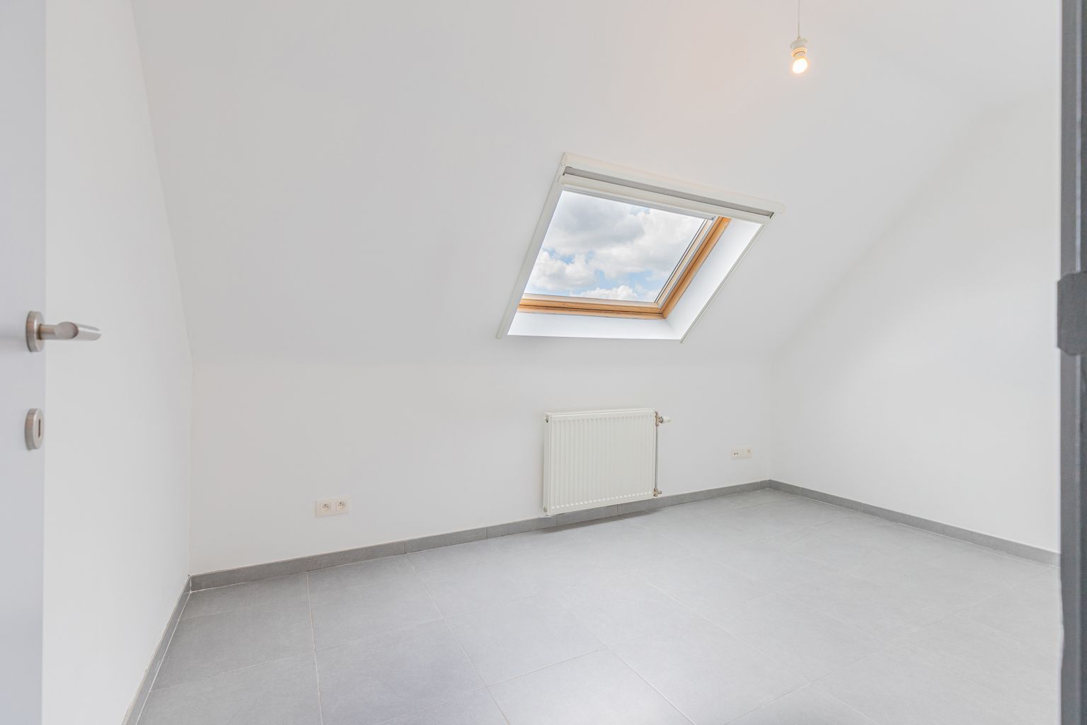 Gerenoveerd appartement met terras van 17m² en 2 slaapkamers foto 14