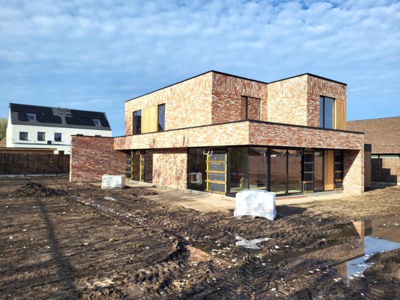 Rustig gelegen nieuwbouwvilla met 4 slaapkamers te koop foto 4