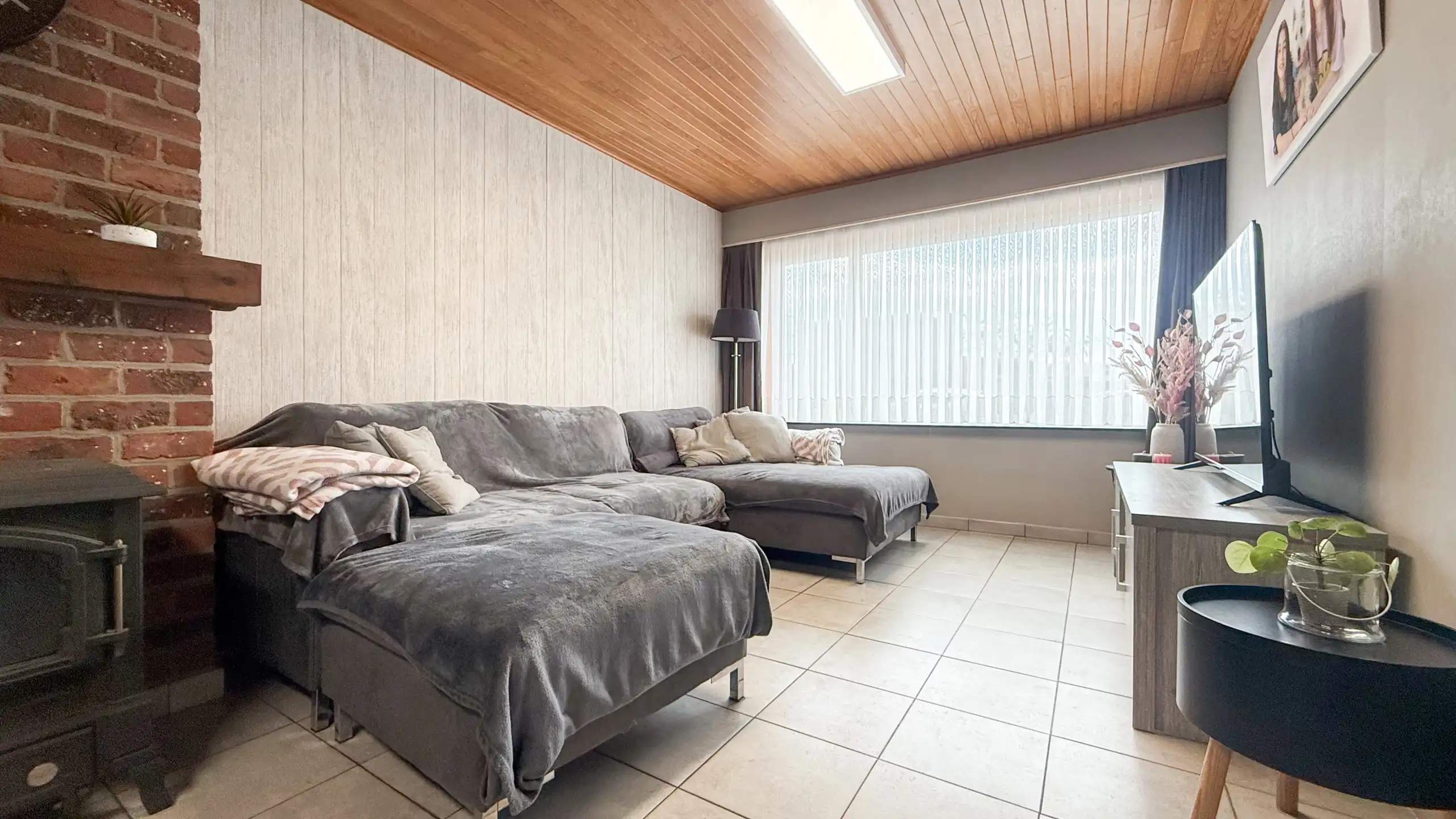 Instapklare woning met 3 slaapkamers op toplocatie! foto 5