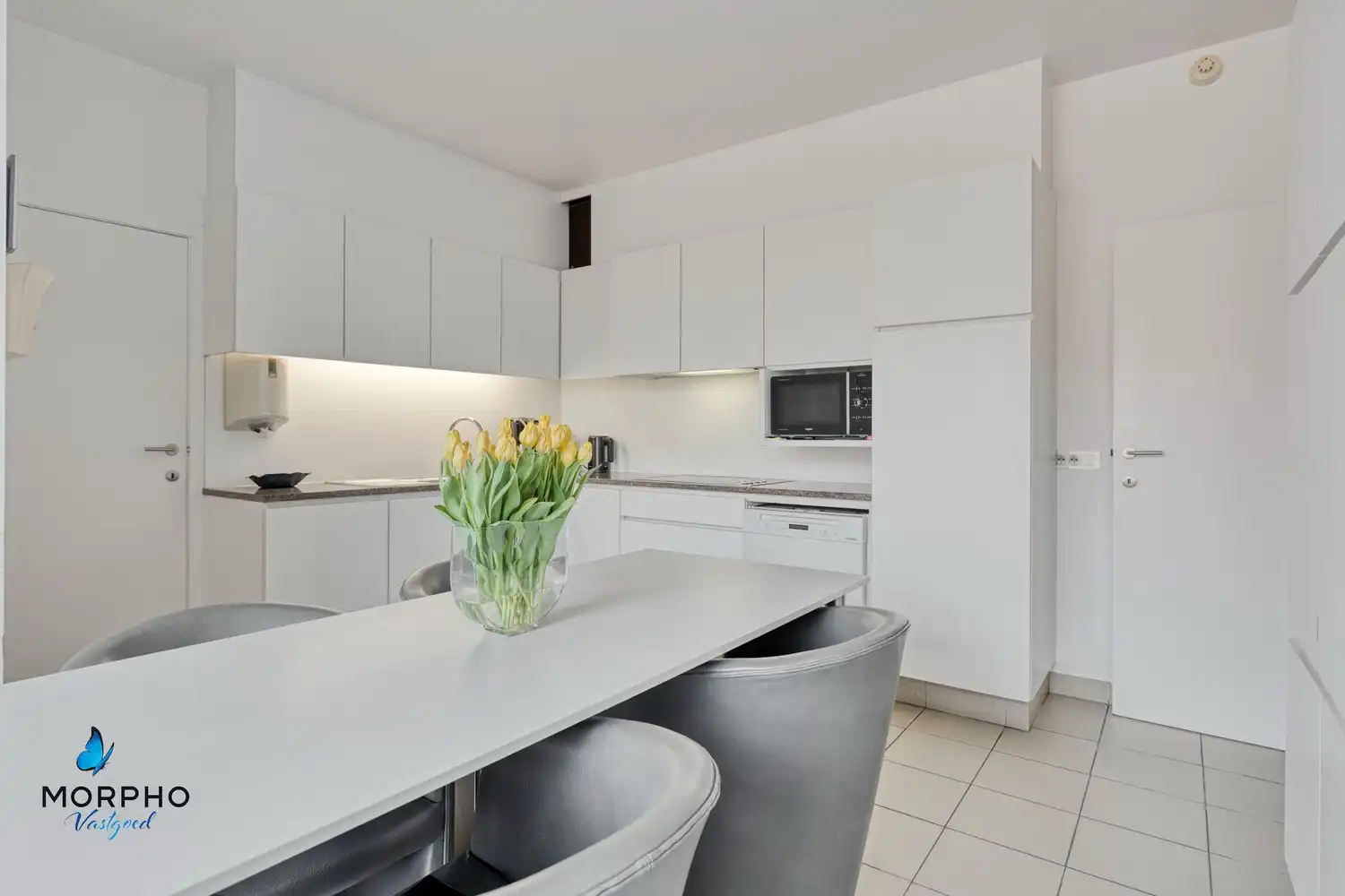 Instapklare handelswoning op topligging langs de N50 te koop in Wingene foto 10